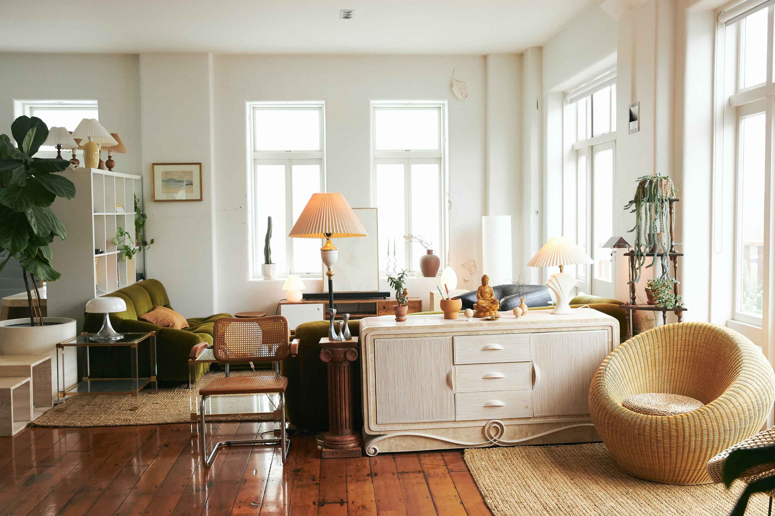 A Vintage Collectors Dreamy Inner City Apartment | IN BED USA