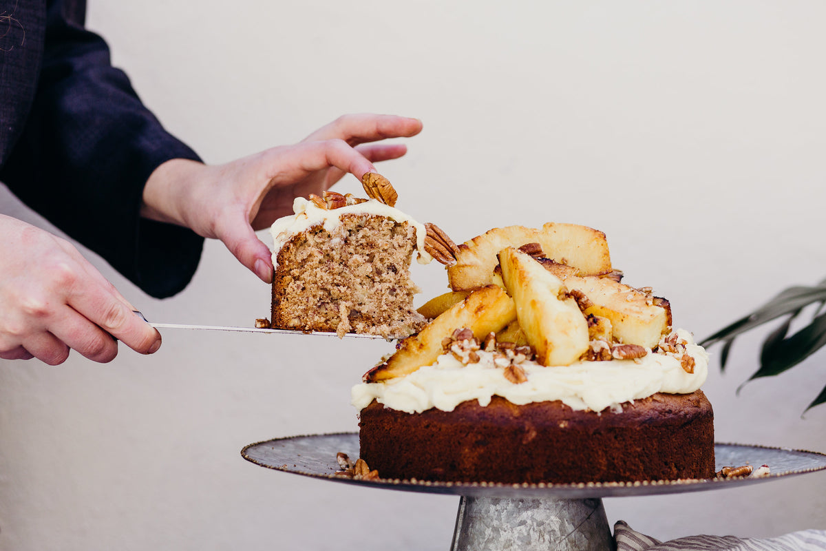 Eat IN BED: Sian Redgrave's Humming Bird Cake with Grilled Pineapple & Mascarpone