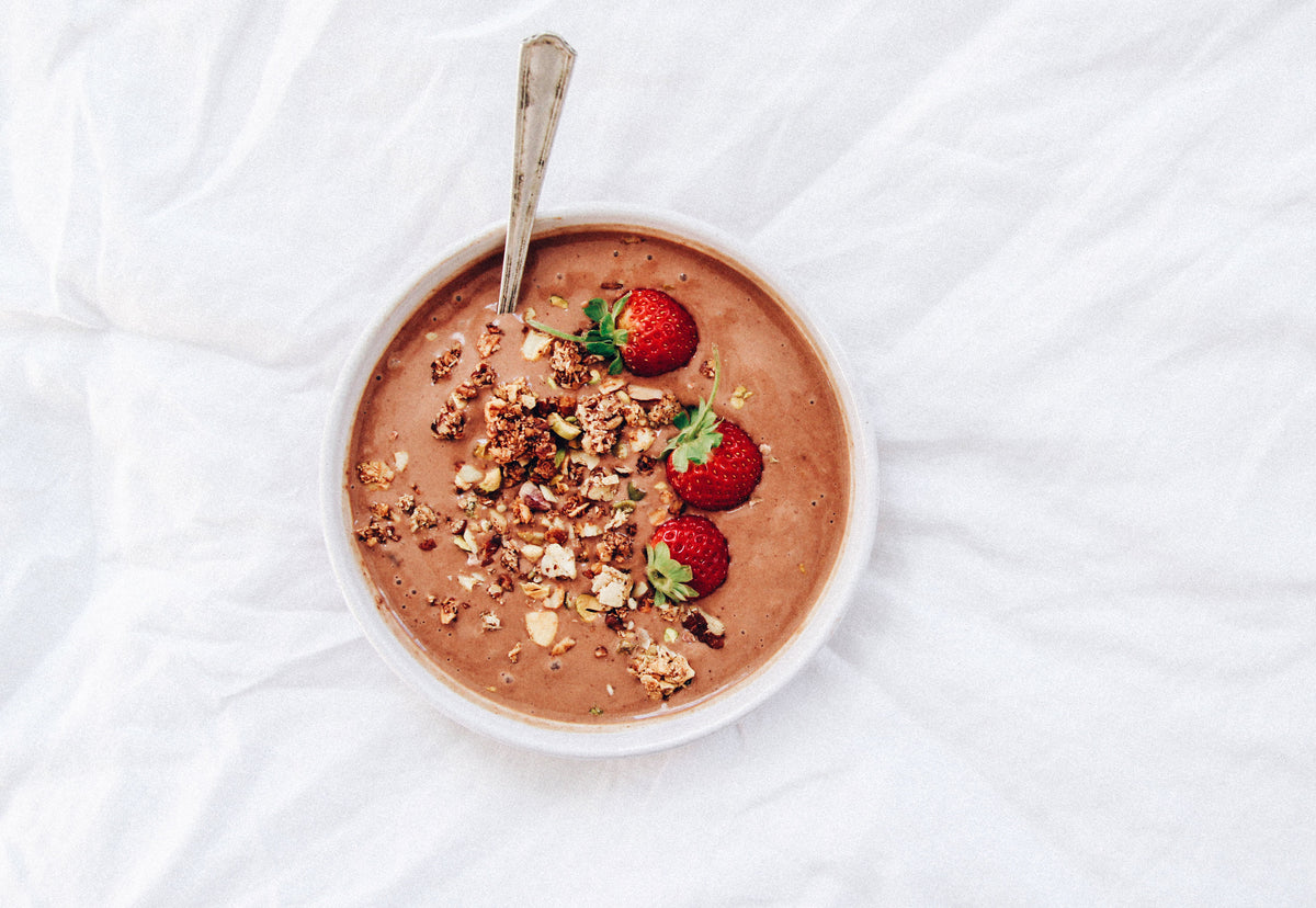 Breakfast IN BED: The Smoothie Bowl