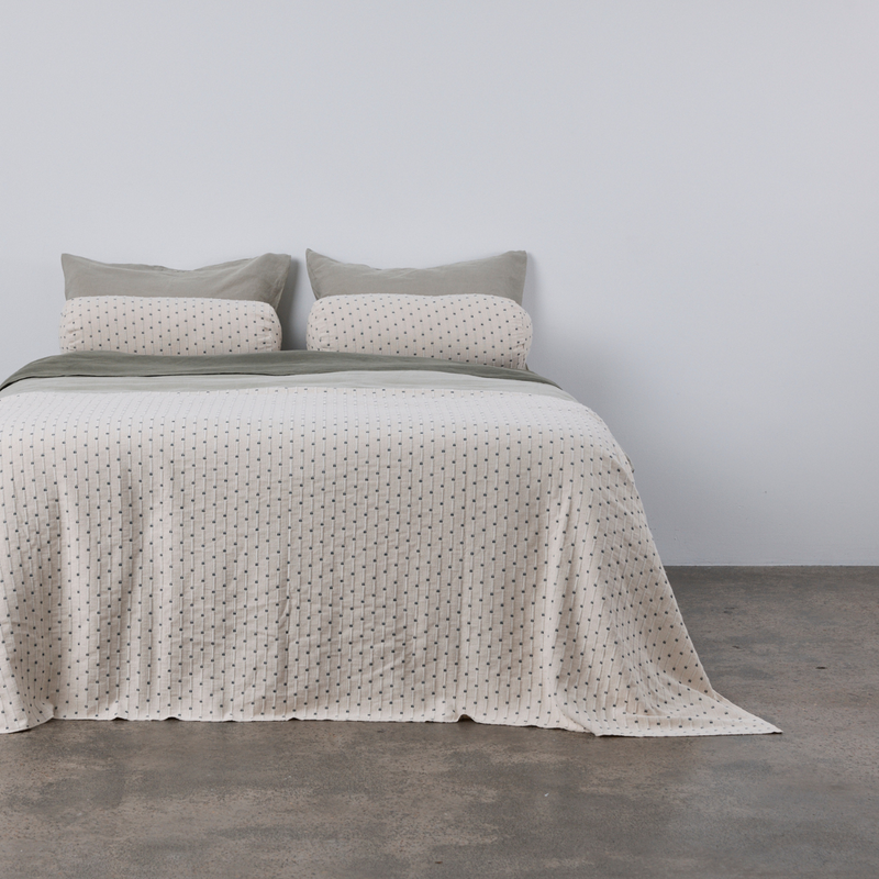 100% Organic Textured Cotton Bed Cover in Off White with Lake