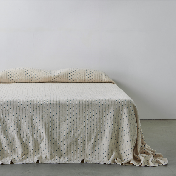 100% Organic Textured Cotton Oversized Bed Cover in Off White with Lake